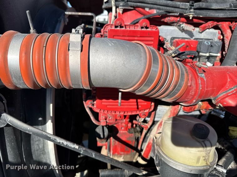 image for item DX3842 2010 Kenworth T800 semi truck