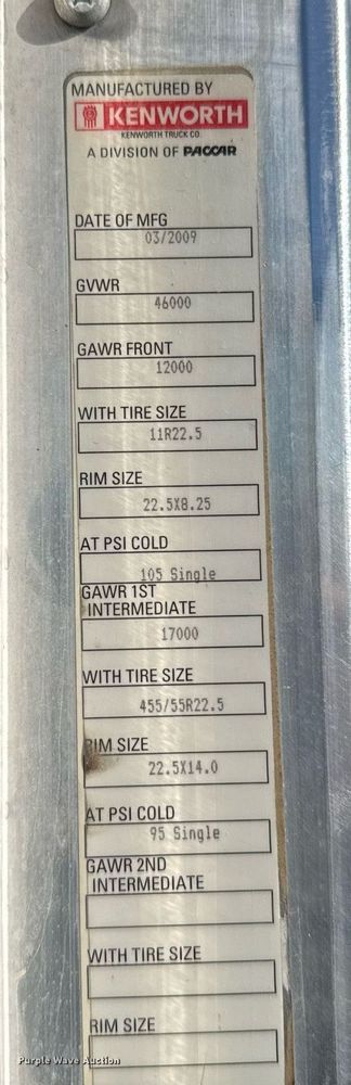 image for item DX3842 2010 Kenworth T800 semi truck