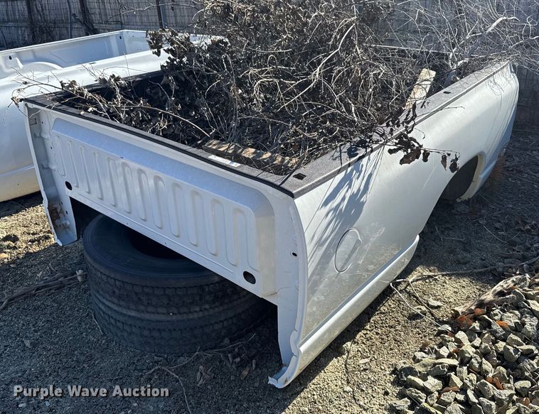 image for item DX3843 Pickup bed