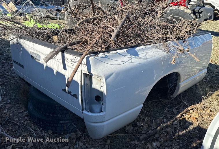 image for item DX3843 Pickup bed