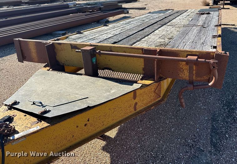 image for item DX3845 1976 Trail King equipment trailer