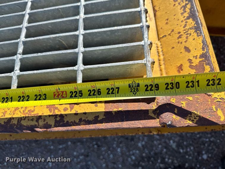 image for item DX3845 1976 Trail King equipment trailer