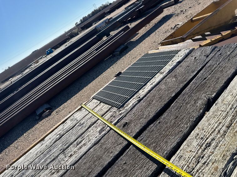 image for item DX3845 1976 Trail King equipment trailer