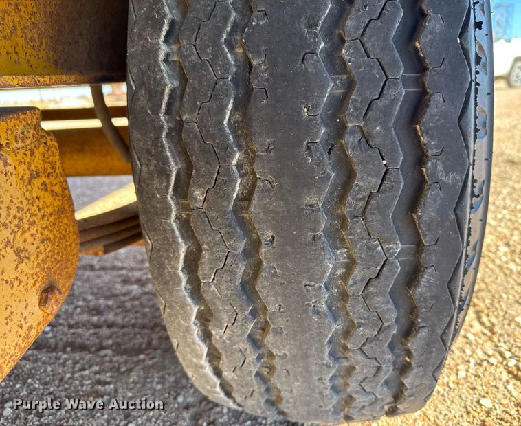 image for item DX3845 1976 Trail King equipment trailer