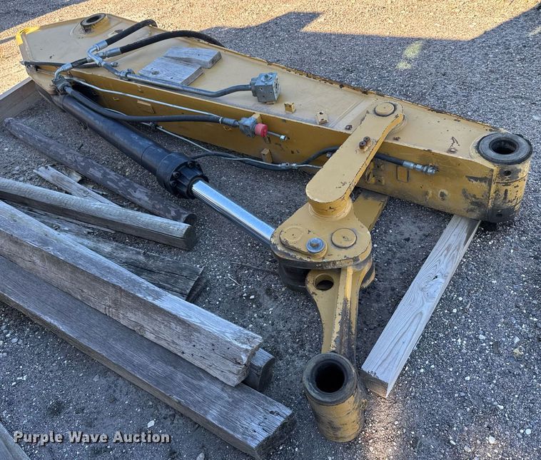 image for item DX3846 2011 Caterpillar M322D wheeled excavator