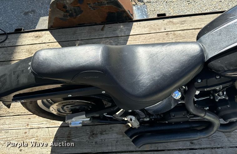 image for item EG6747 2000 Harley-Davidson FXSTB Night Train motorcycle