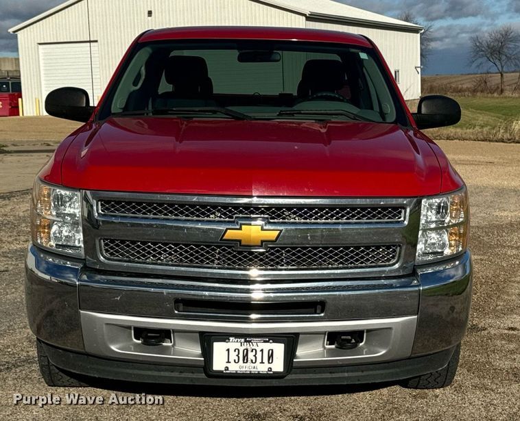 image for item EG6999 2012 Chevrolet Silverado 1500 Ext. Cab pickup truck