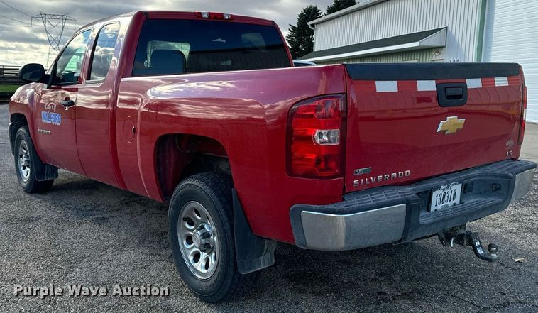 image for item EG6999 2012 Chevrolet Silverado 1500 Ext. Cab pickup truck