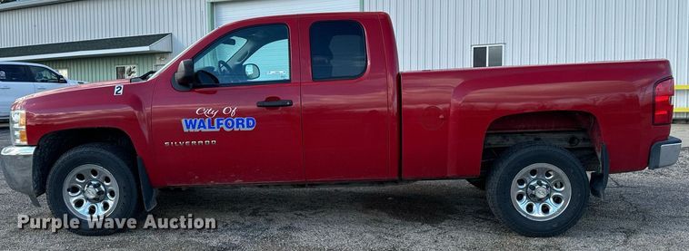 image for item EG6999 2012 Chevrolet Silverado 1500 Ext. Cab pickup truck