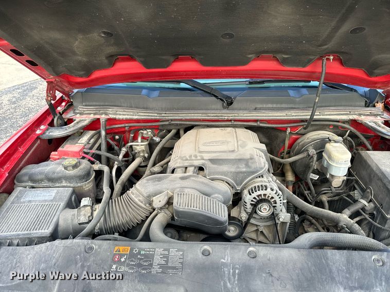 image for item EG6999 2012 Chevrolet Silverado 1500 Ext. Cab pickup truck