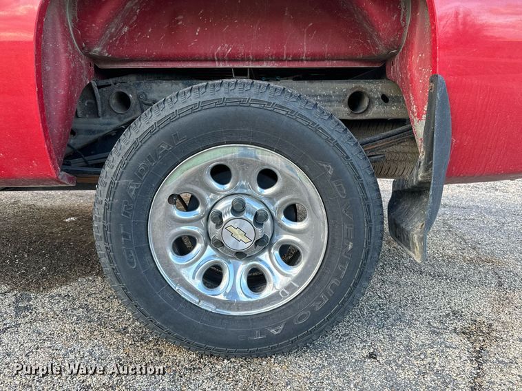 image for item EG6999 2012 Chevrolet Silverado 1500 Ext. Cab pickup truck