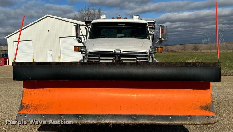 image for item EG7001 2005 Sterling L8500 dump truck