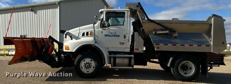 image for item EG7001 2005 Sterling L8500 dump truck