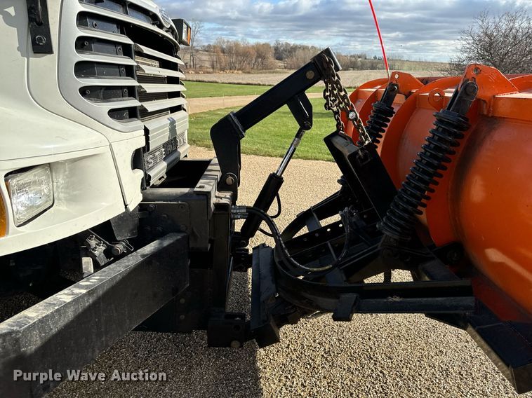 image for item EG7001 2005 Sterling L8500 dump truck