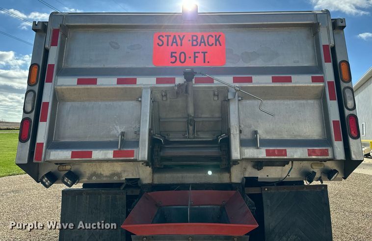 image for item EG7001 2005 Sterling L8500 dump truck