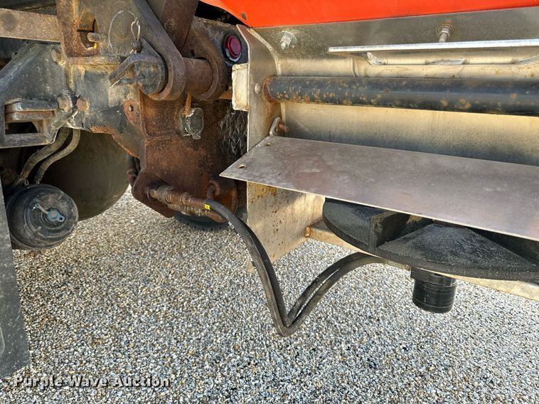 image for item EG7001 2005 Sterling L8500 dump truck