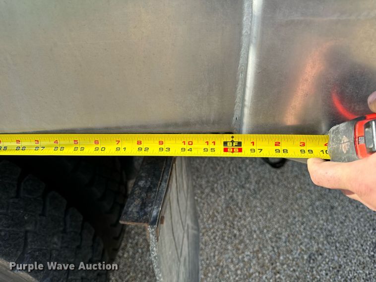 image for item EG7001 2005 Sterling L8500 dump truck