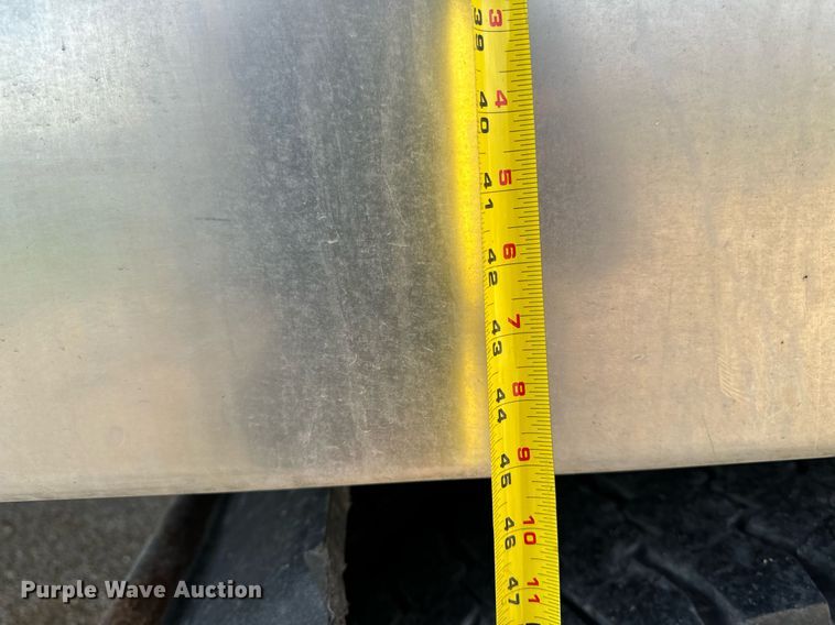 image for item EG7001 2005 Sterling L8500 dump truck