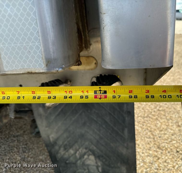 image for item EG7001 2005 Sterling L8500 dump truck