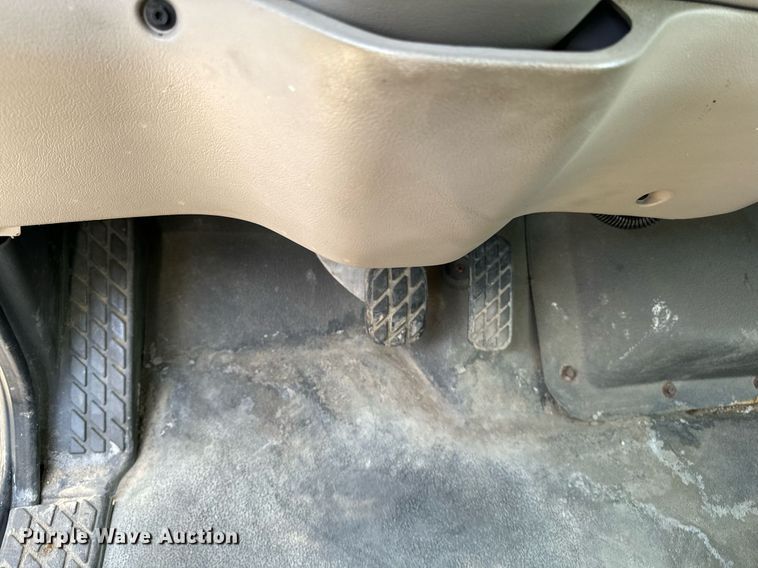 image for item EG7001 2005 Sterling L8500 dump truck