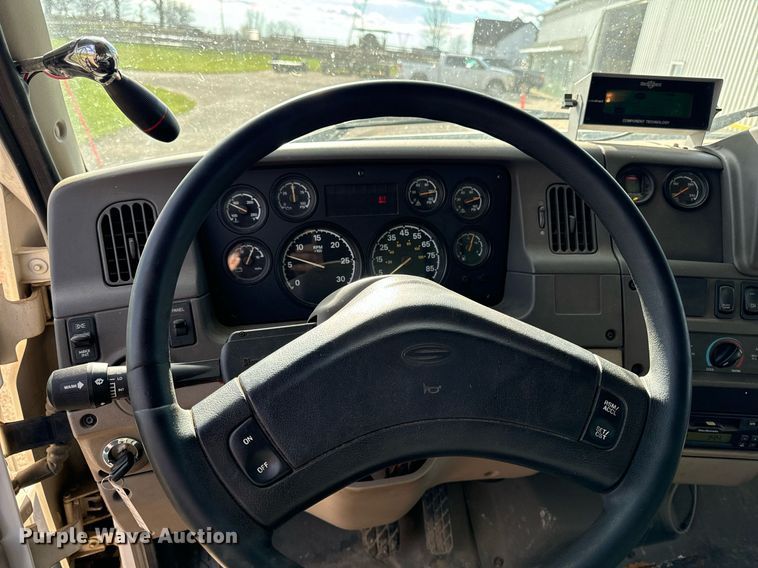 image for item EG7001 2005 Sterling L8500 dump truck