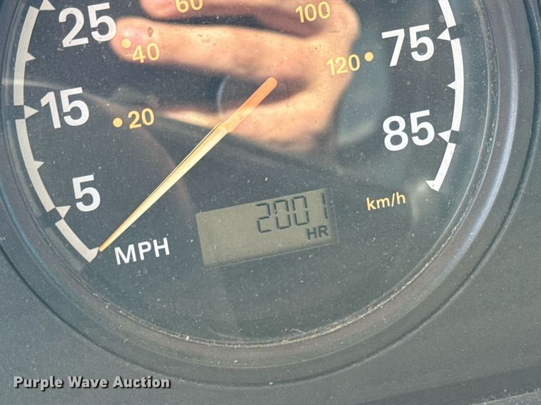 image for item EG7001 2005 Sterling L8500 dump truck