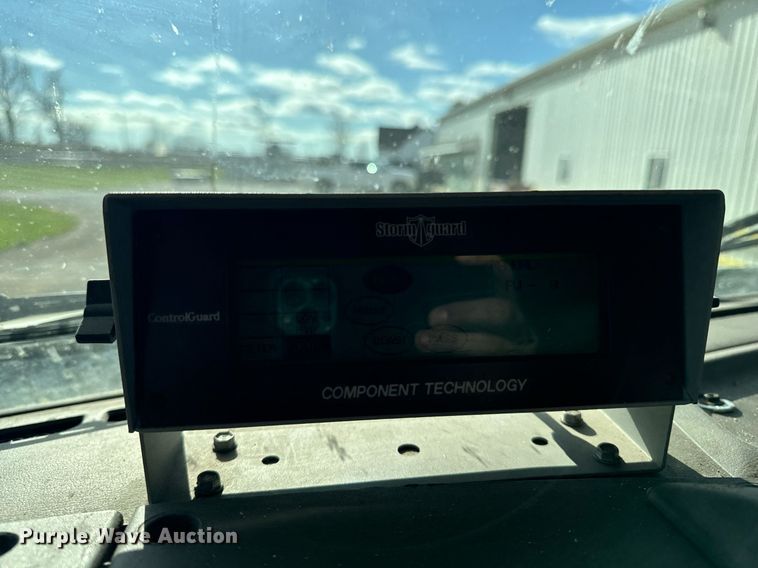 image for item EG7001 2005 Sterling L8500 dump truck