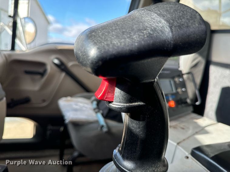 image for item EG7001 2005 Sterling L8500 dump truck