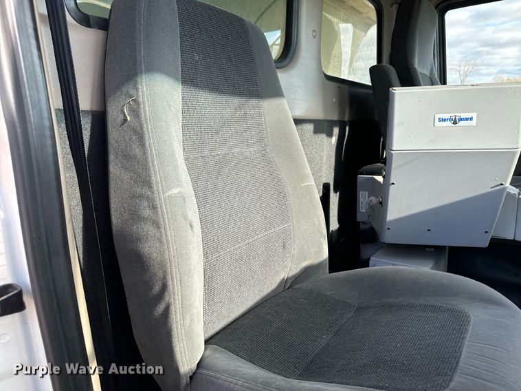 image for item EG7001 2005 Sterling L8500 dump truck