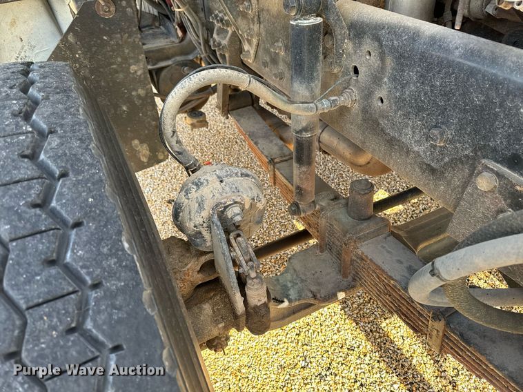 image for item EG7001 2005 Sterling L8500 dump truck