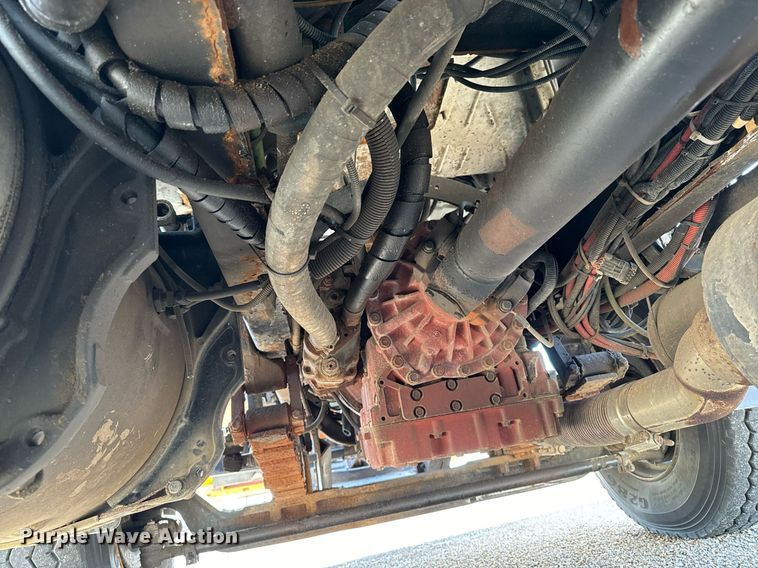 image for item EG7001 2005 Sterling L8500 dump truck