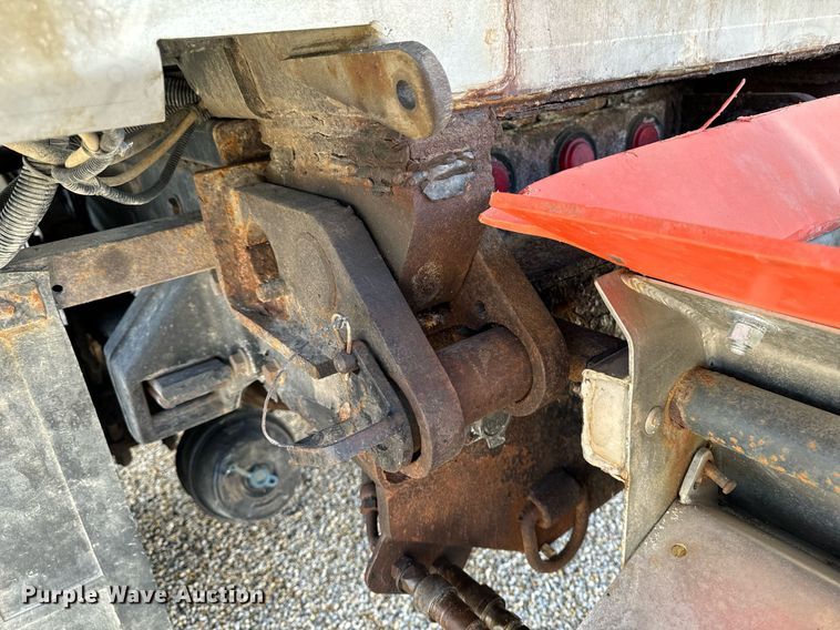 image for item EG7001 2005 Sterling L8500 dump truck