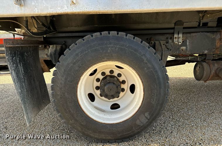 image for item EG7001 2005 Sterling L8500 dump truck