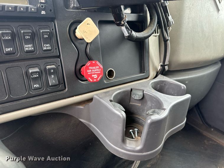 image for item EH7314 2012 International  WorkStar 7500 dump truck