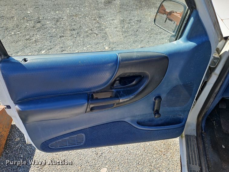 image for item EI8402 1997 Ford Ranger XLT SuperCab pickup truck