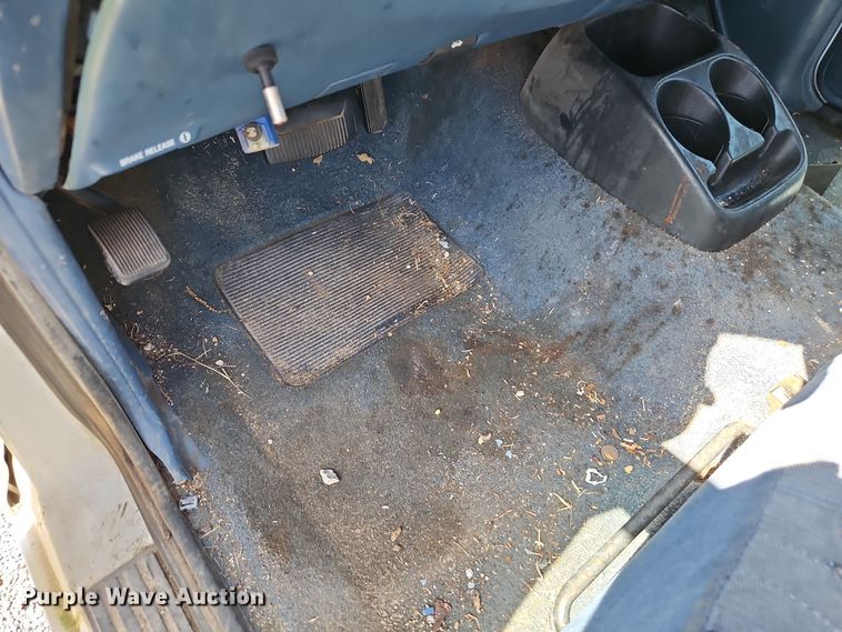 image for item EI8402 1997 Ford Ranger XLT SuperCab pickup truck