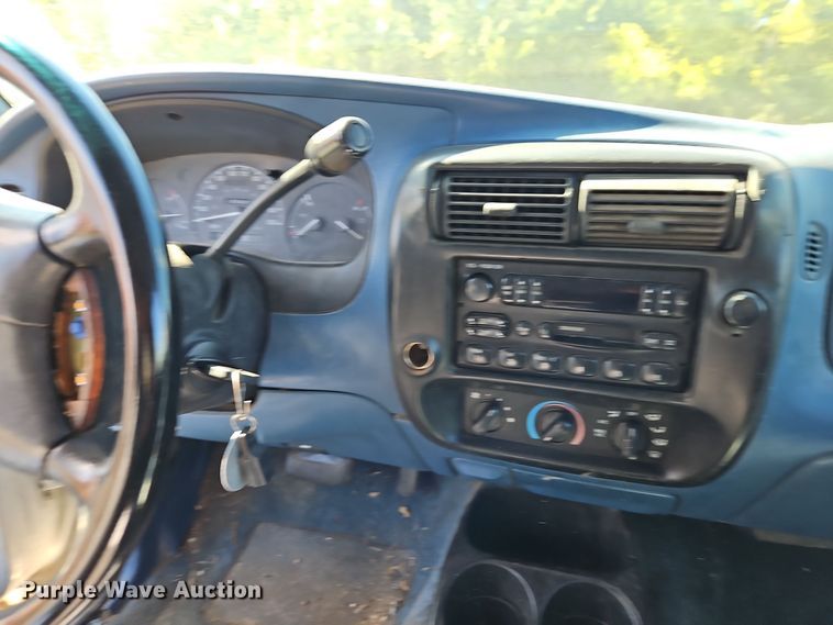 image for item EI8402 1997 Ford Ranger XLT SuperCab pickup truck