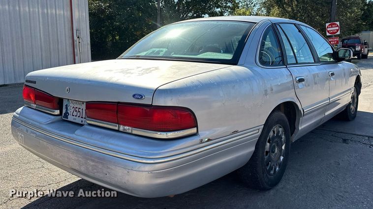 image for item EJ4867 1997 Ford  Crown Victoria  