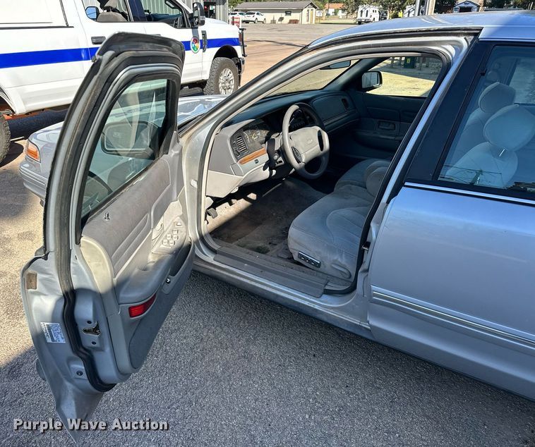 image for item EJ4867 1997 Ford  Crown Victoria  