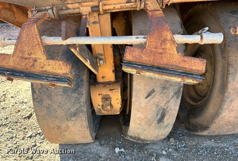 image for item EJ5138 Bros SP3000 pneumatic roller