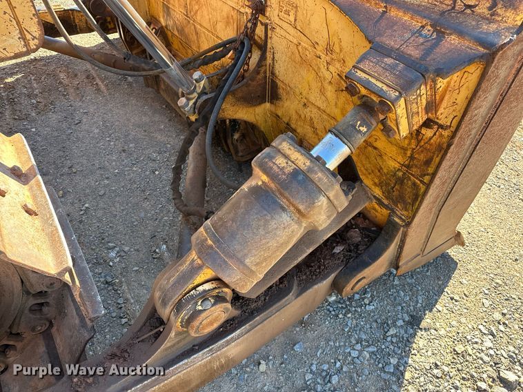 image for item EJ5139 John Deere 850C dozer