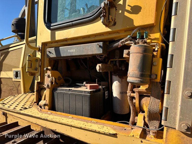 image for item EJ5139 John Deere 850C dozer