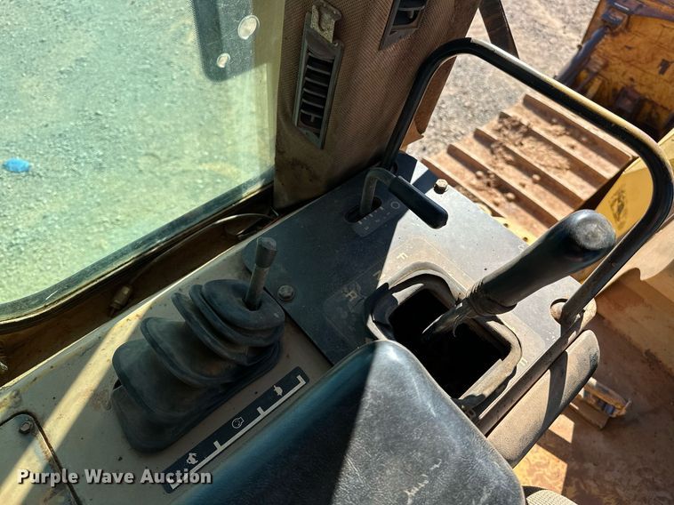 image for item EJ5139 John Deere 850C dozer