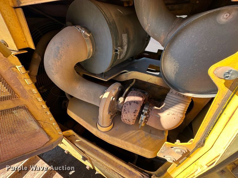 image for item EJ5139 John Deere 850C dozer