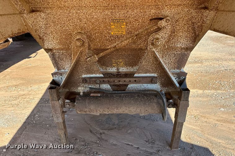 image for item EJ5141 2013 Construction Specialist Trailers BDT-40 bottom dump trailer