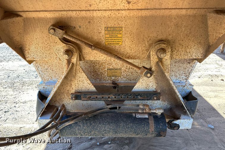 image for item EJ5141 2013 Construction Specialist Trailers BDT-40 bottom dump trailer