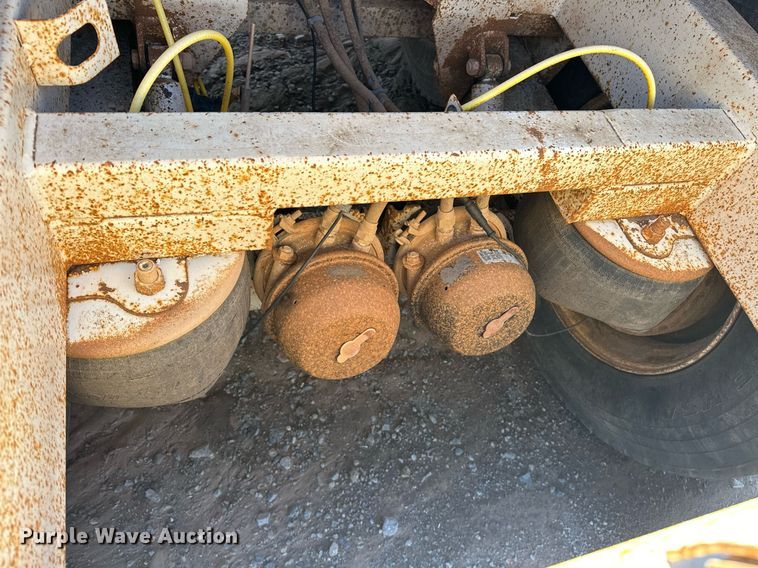 image for item EJ5141 2013 Construction Specialist Trailers BDT-40 bottom dump trailer