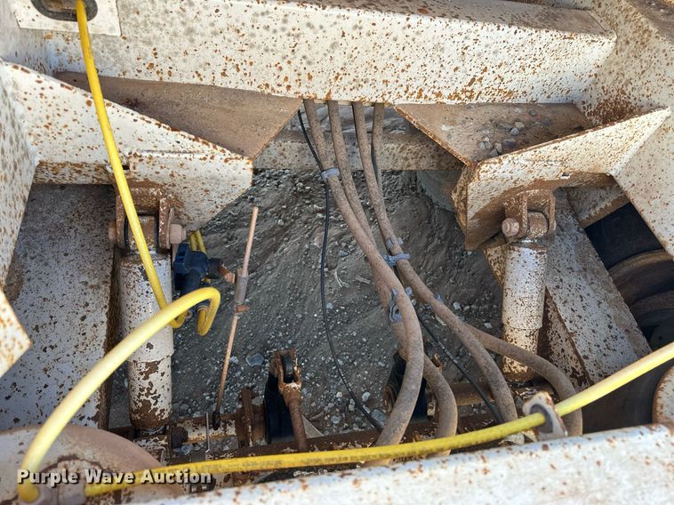 image for item EJ5141 2013 Construction Specialist Trailers BDT-40 bottom dump trailer