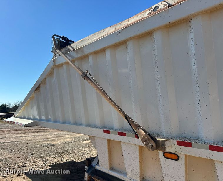 image for item EJ5141 2013 Construction Specialist Trailers BDT-40 bottom dump trailer