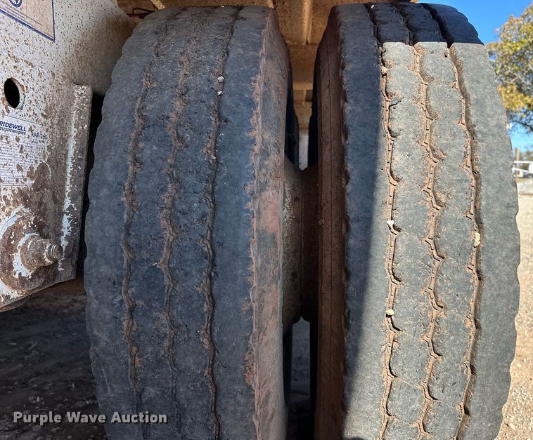 image for item EJ5141 2013 Construction Specialist Trailers BDT-40 bottom dump trailer